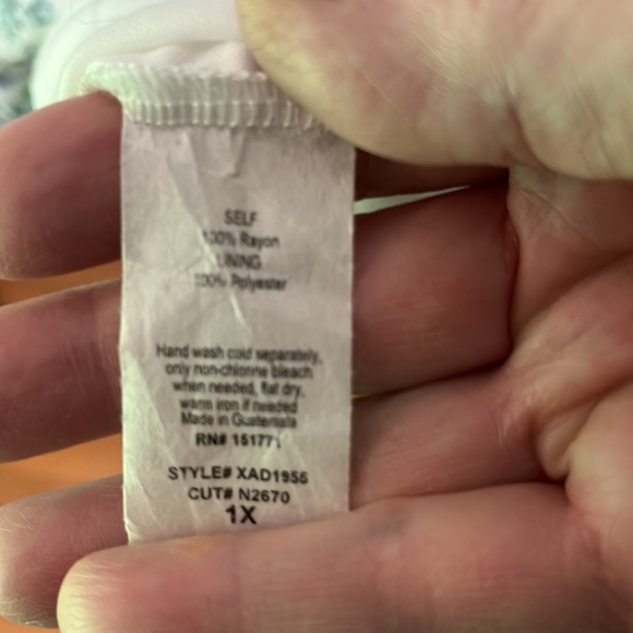 GILLI dress white blue ditzy fabric tank dress smocking wrinkle resistant - Picture 11 of 11